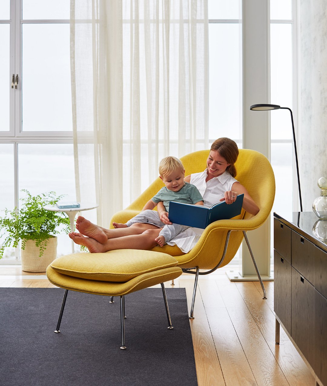 Knoll Womb Armchair | Studio Italia