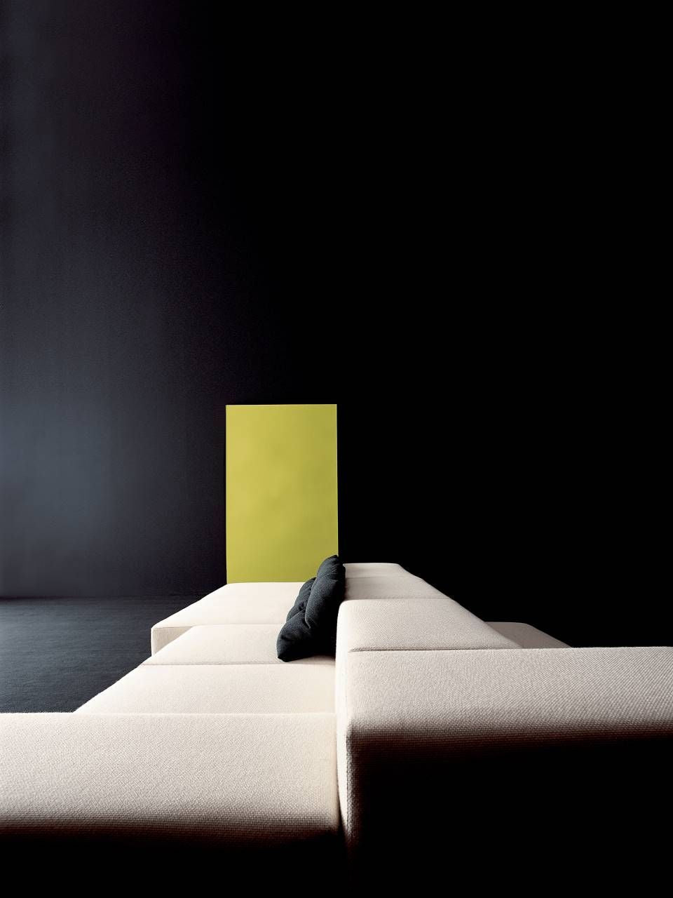 Extra wall outdoor sofa