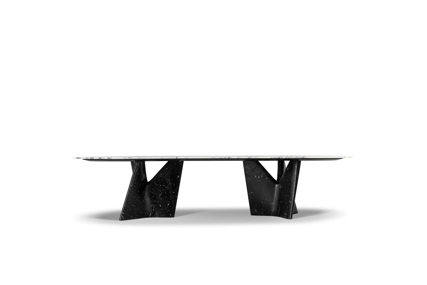 Infinitamente dining table
