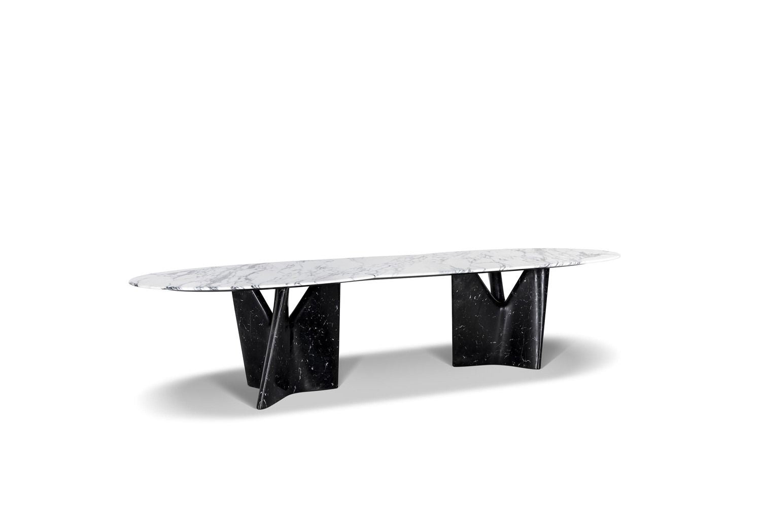 Infinitamente dining table