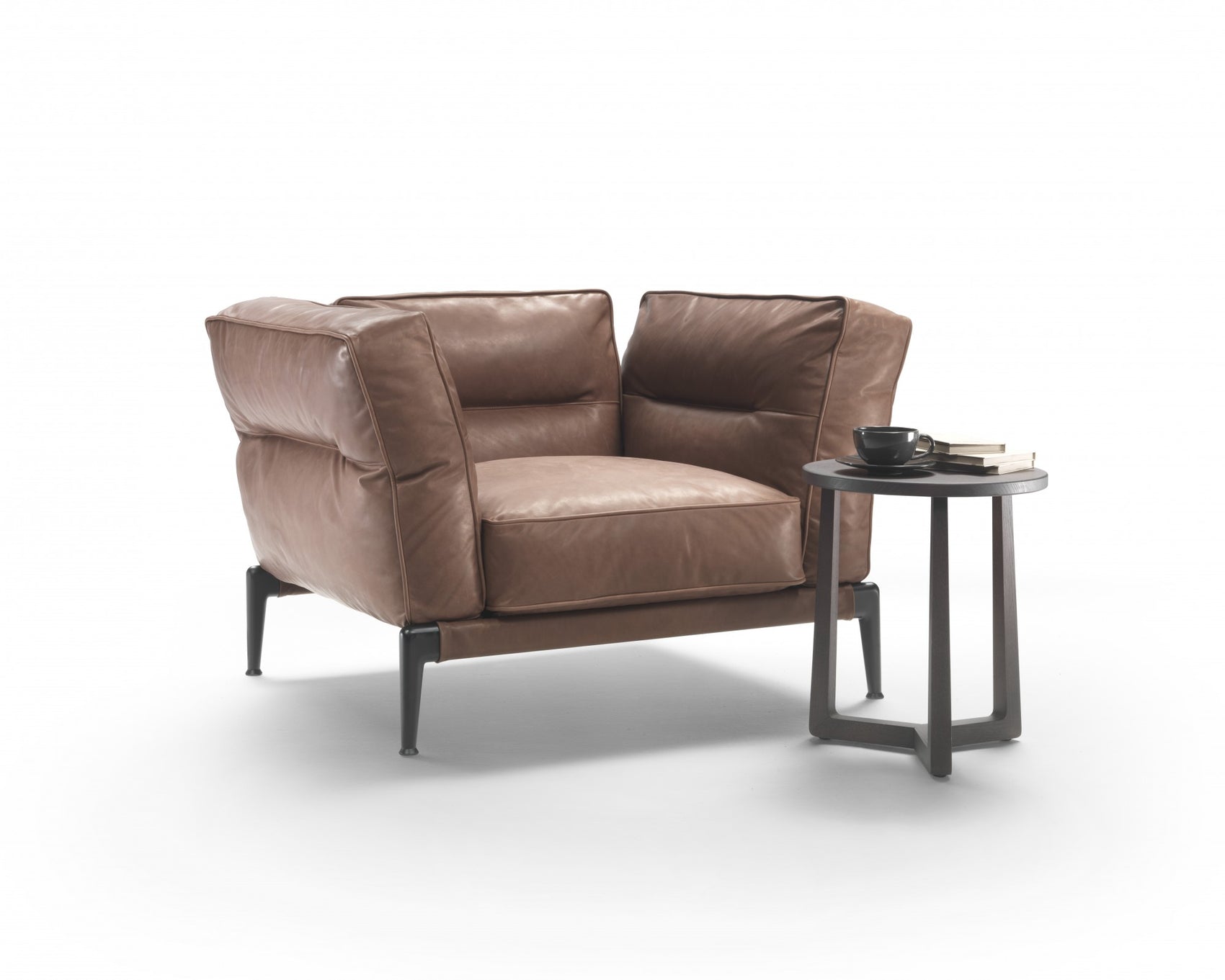 Adda armchair