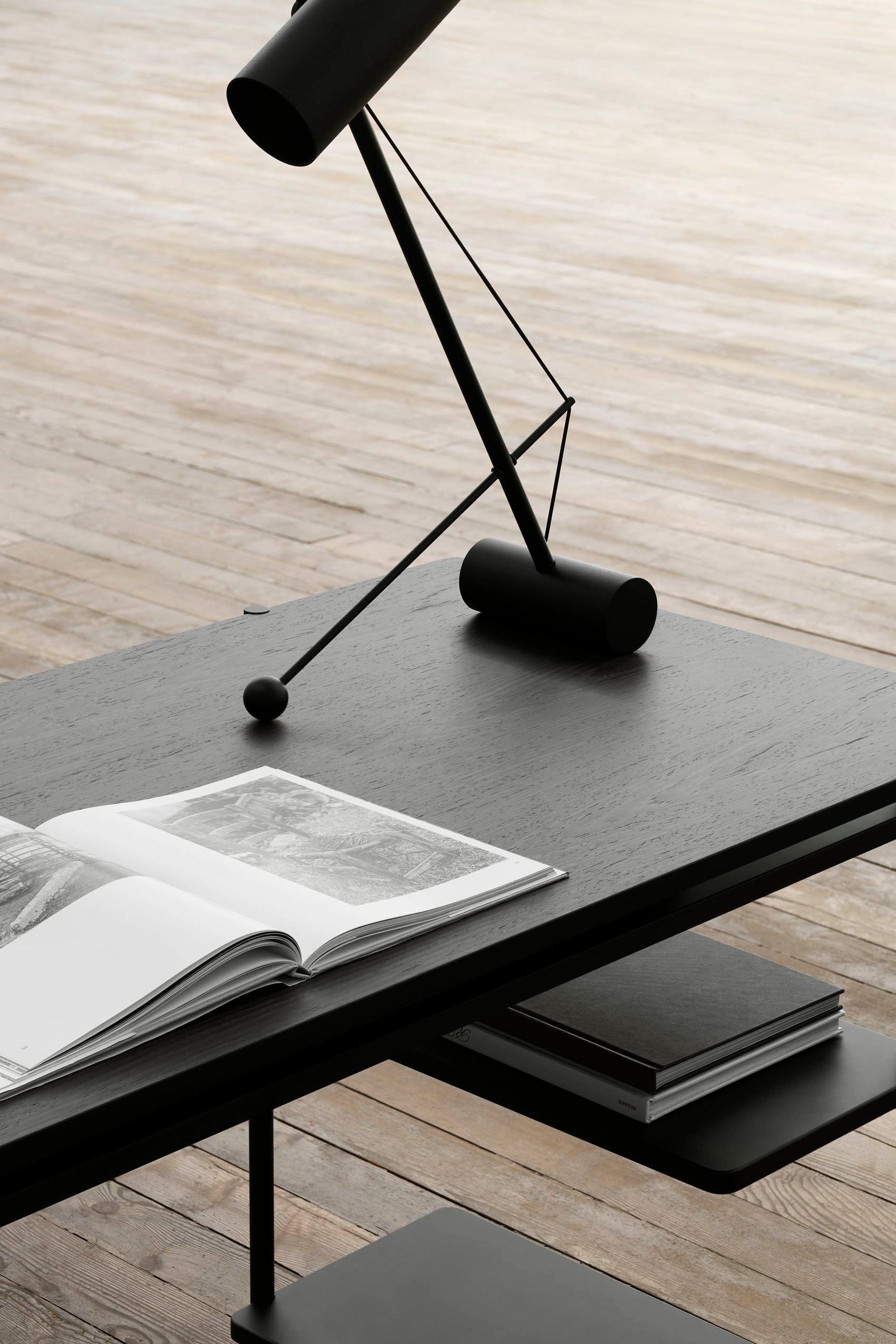 Aero writing desk