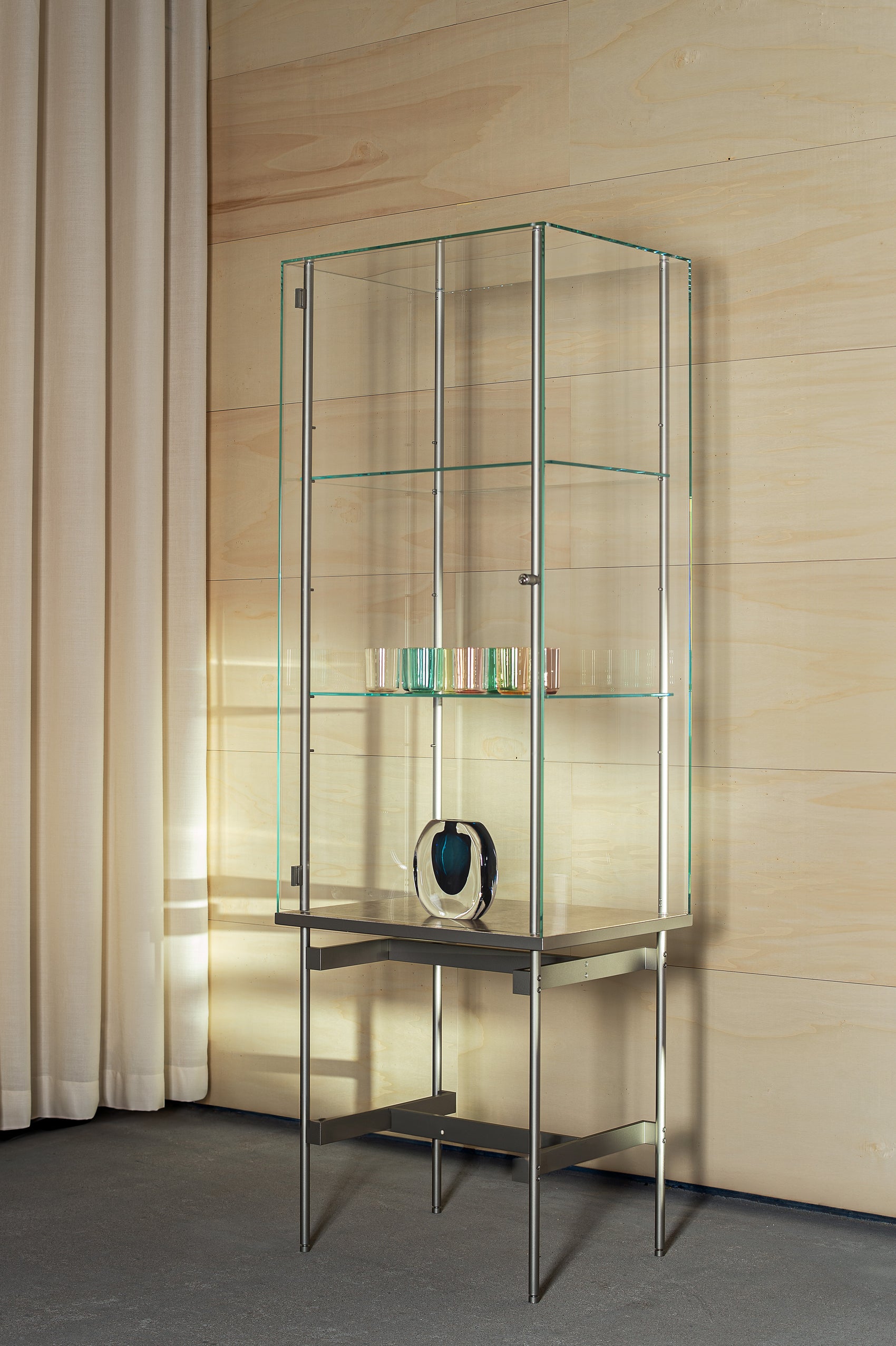 Visible display cabinet