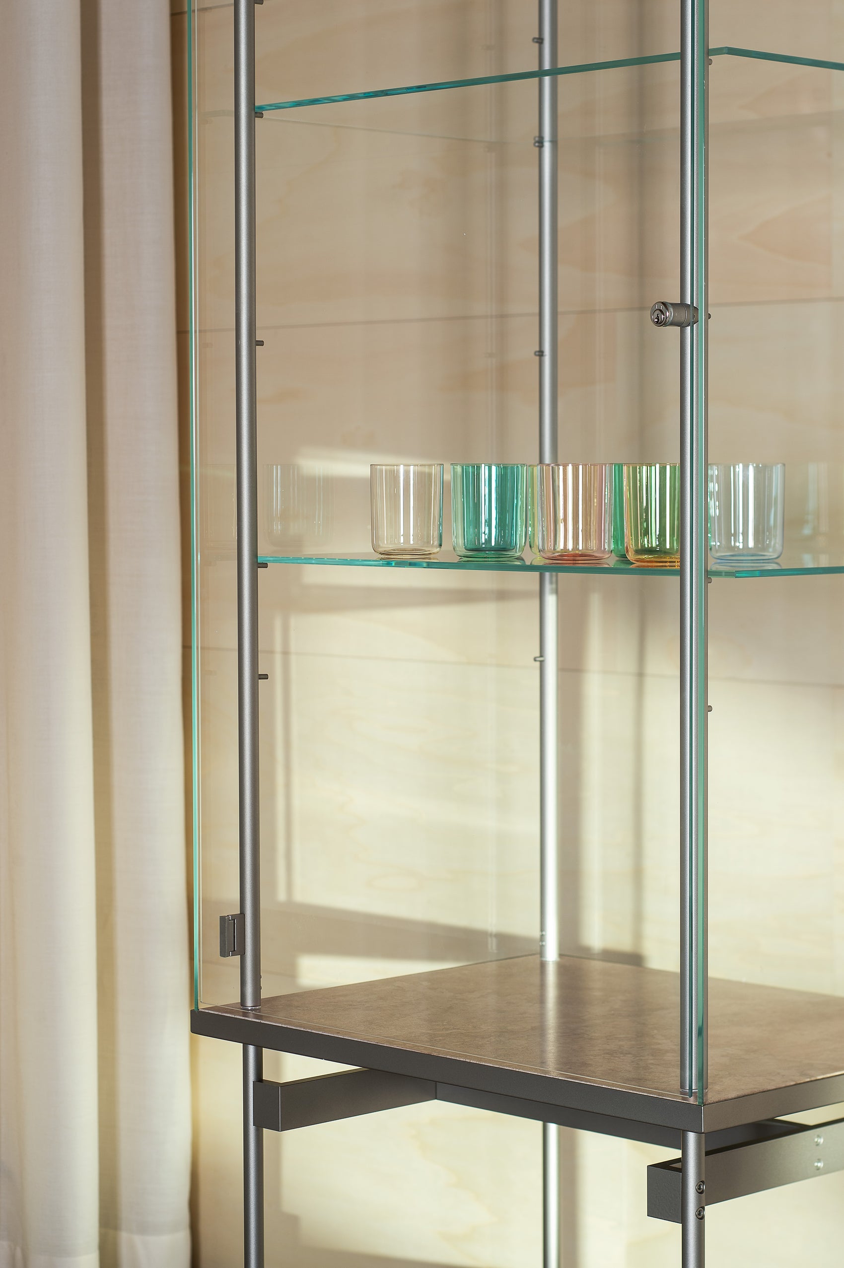 Visible display cabinet