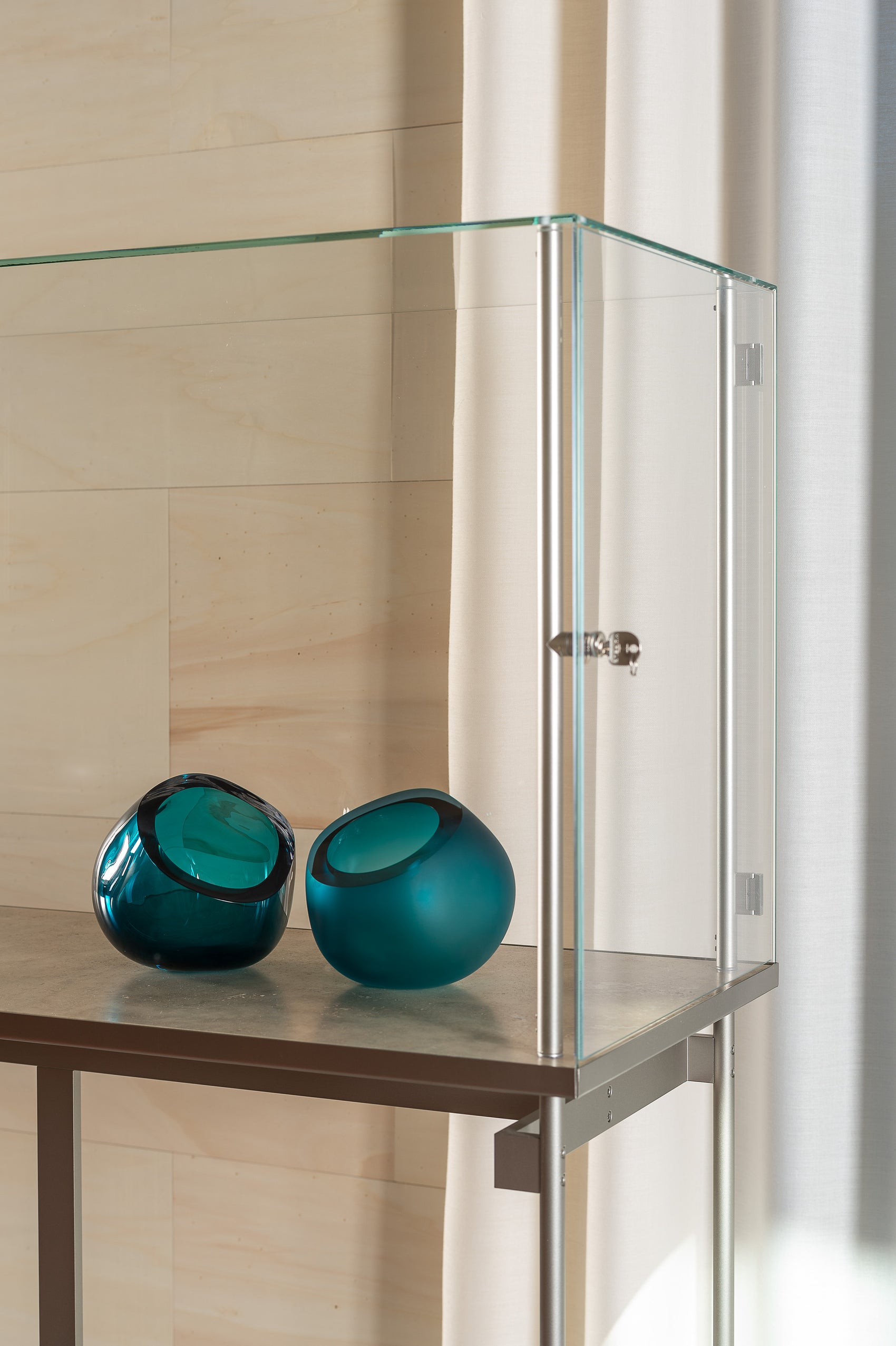 Visible display cabinet