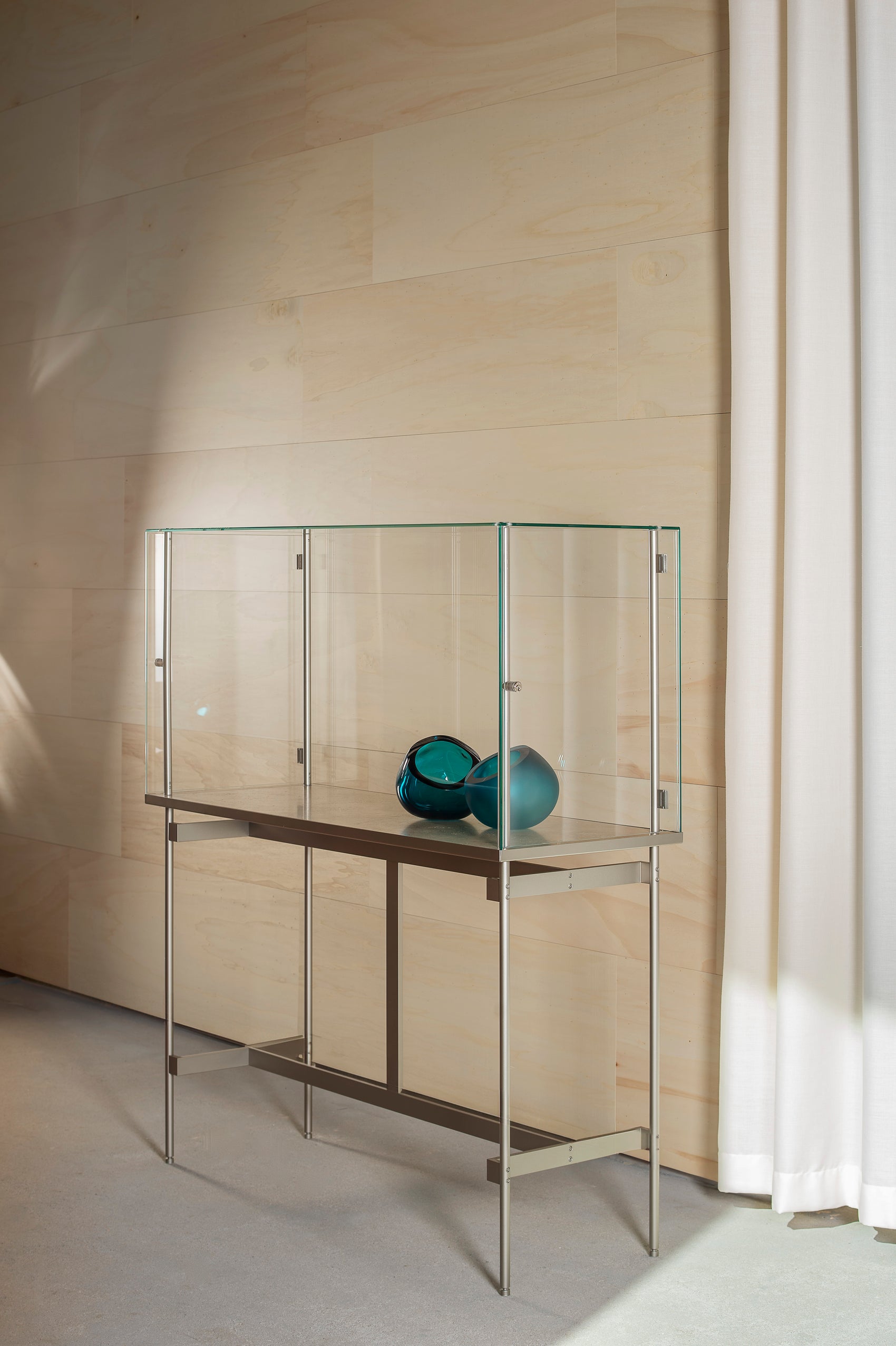 Visible display cabinet