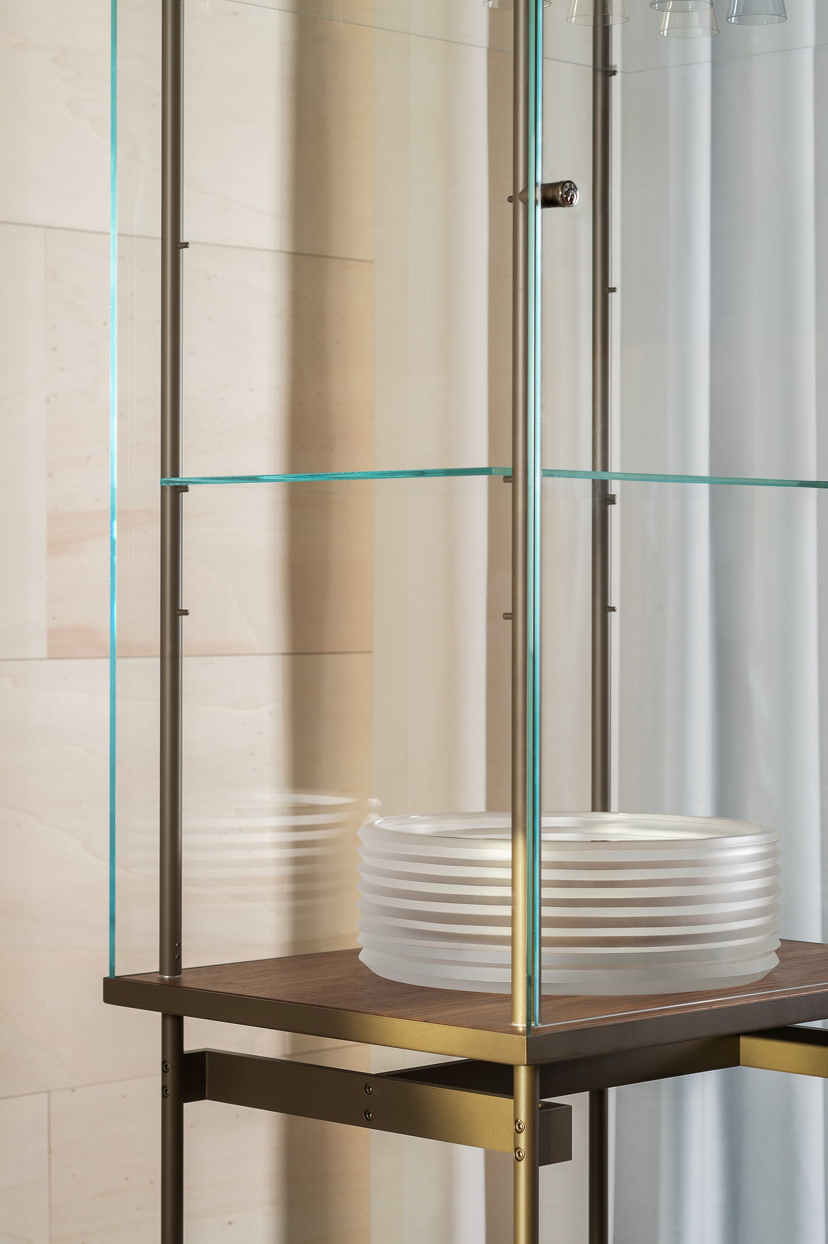 Visible display cabinet