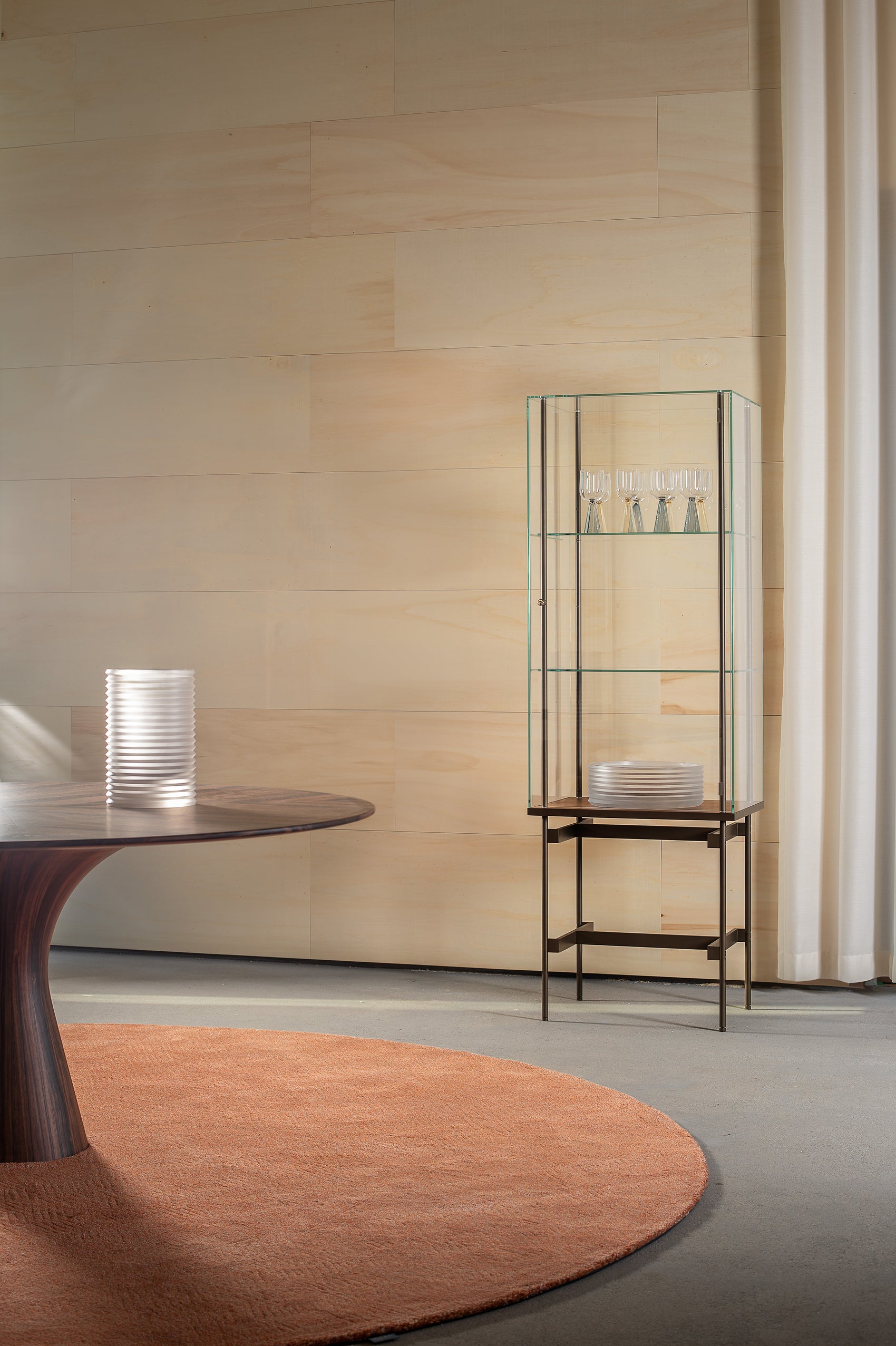 Visible display cabinet