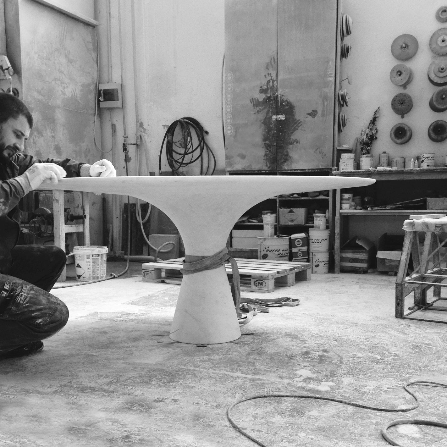 Angelo M coffee table dia. 1200
