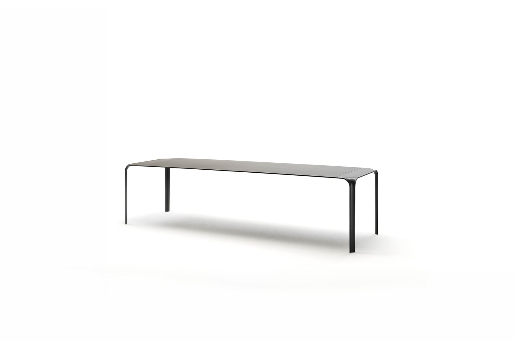 Brasilia dining table