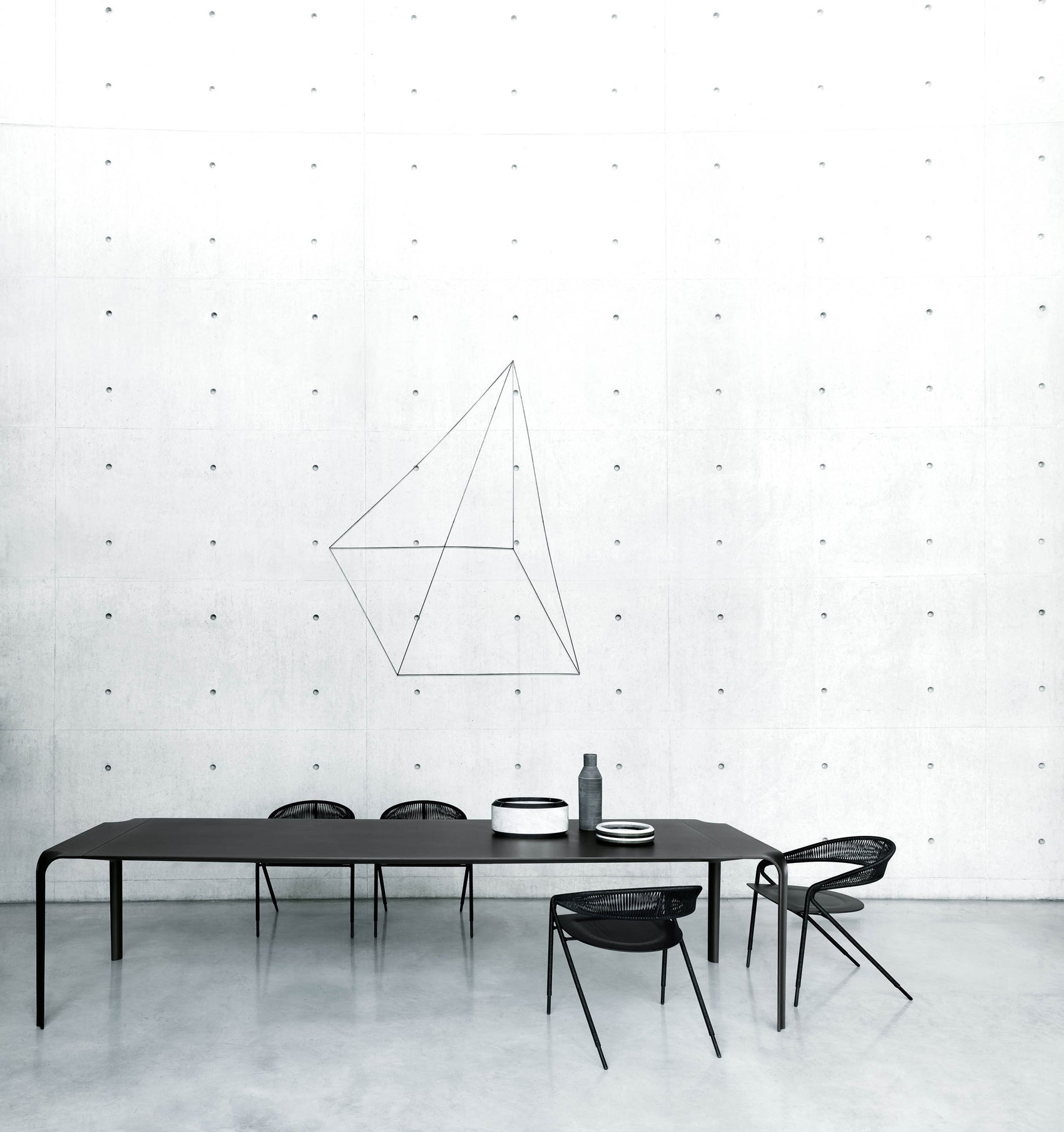 Brasilia dining table