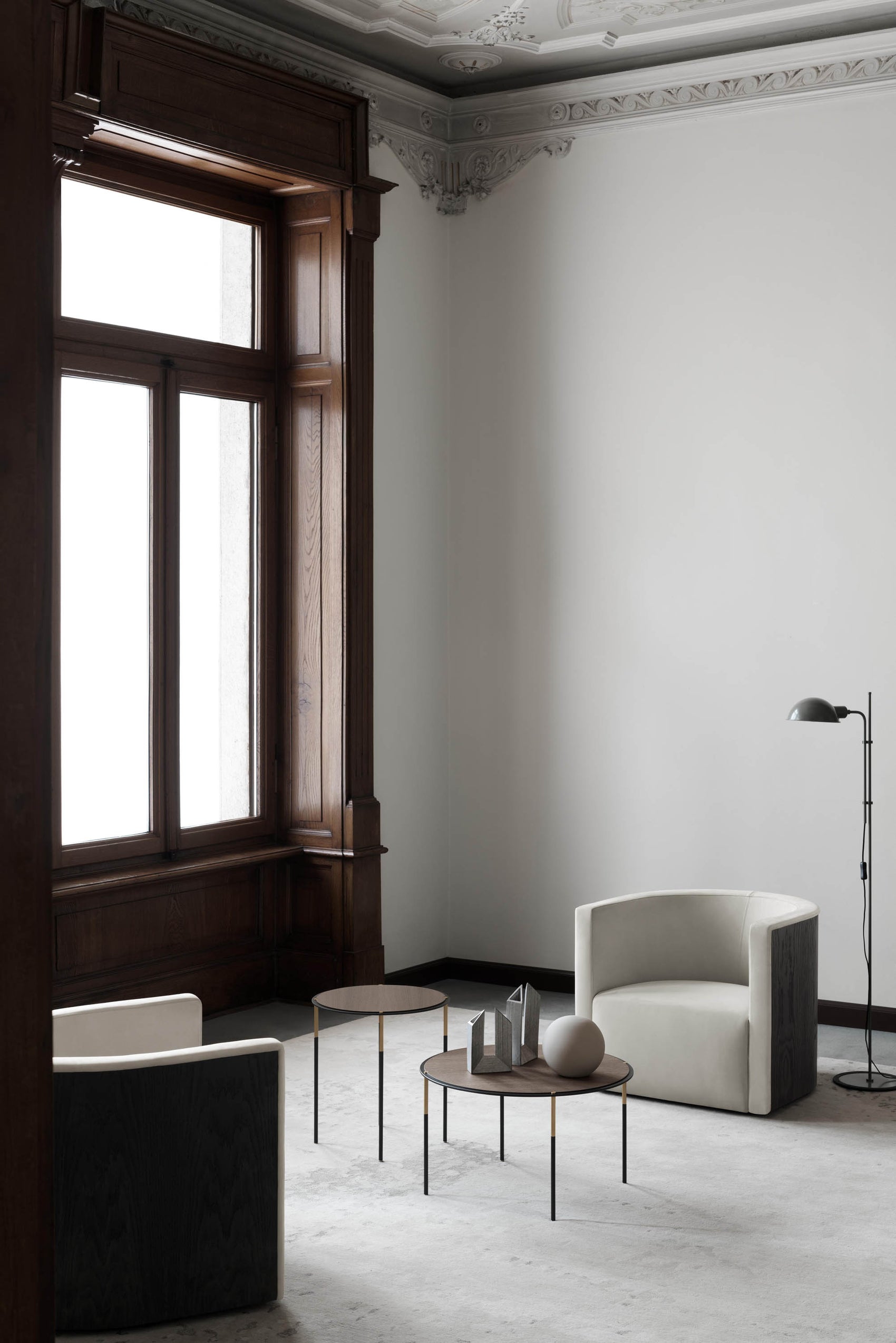Confident swivel armchair (set of 2)