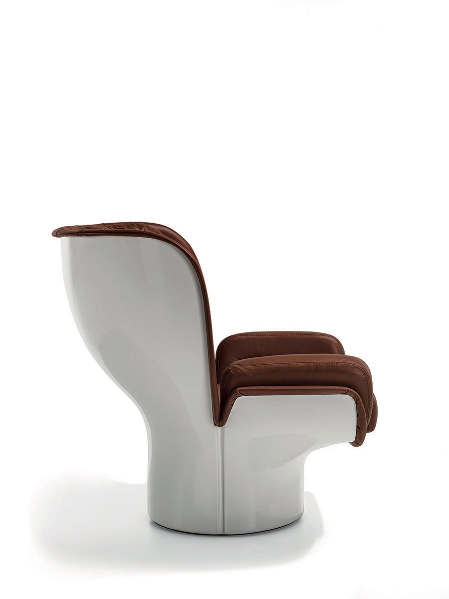 Elda armchair