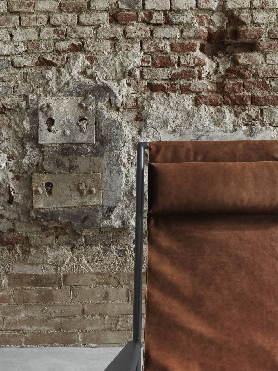 Flow rocking armchair