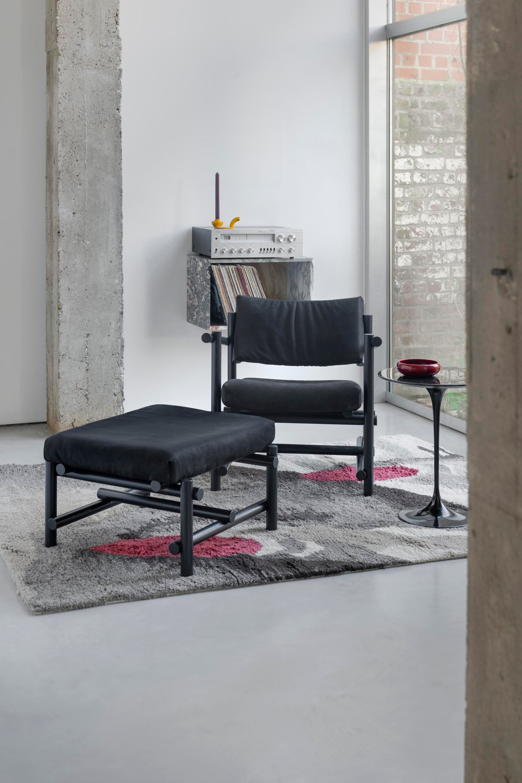 Muecke lounge chair ottoman