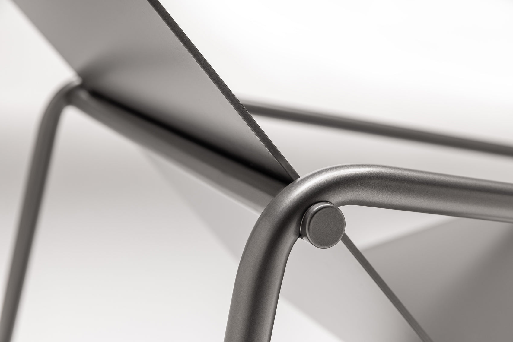Fillet lounge chair