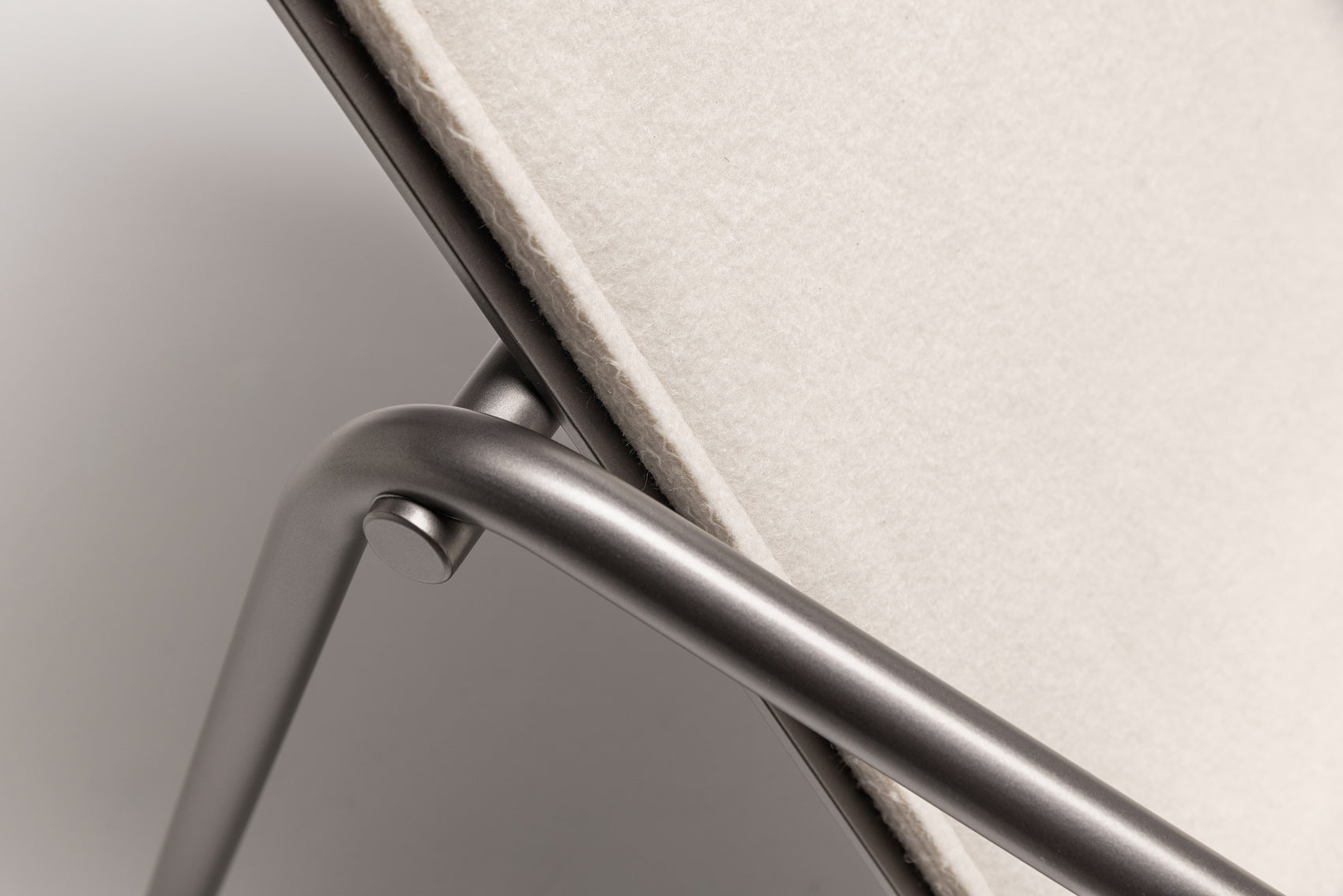 Fillet lounge chair