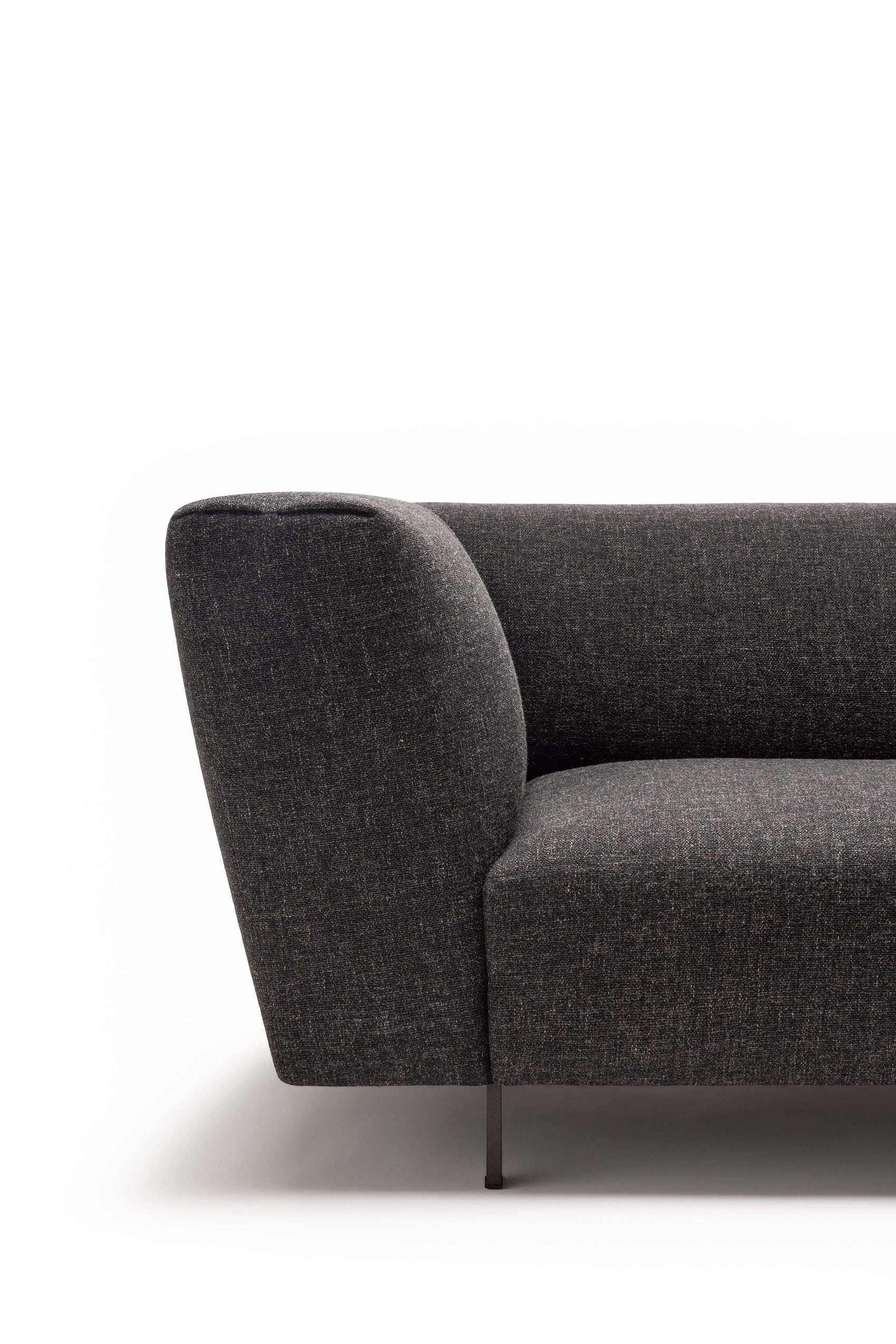 Neera sofa