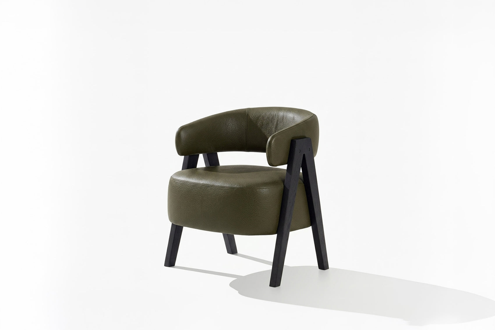 Loai leather armchair (set of 2)