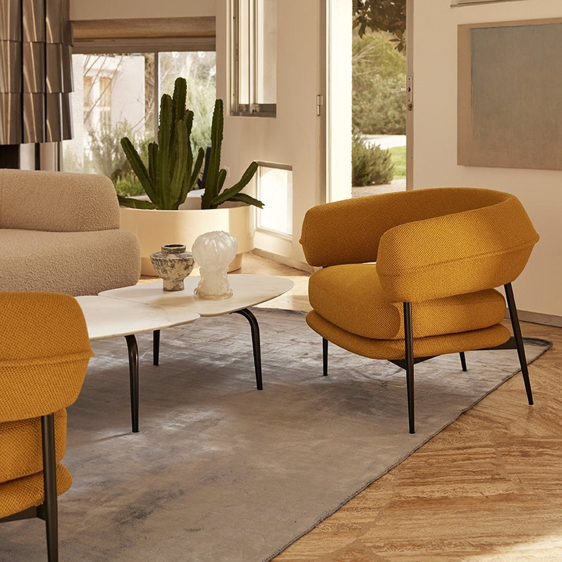 Nena lounge armchair