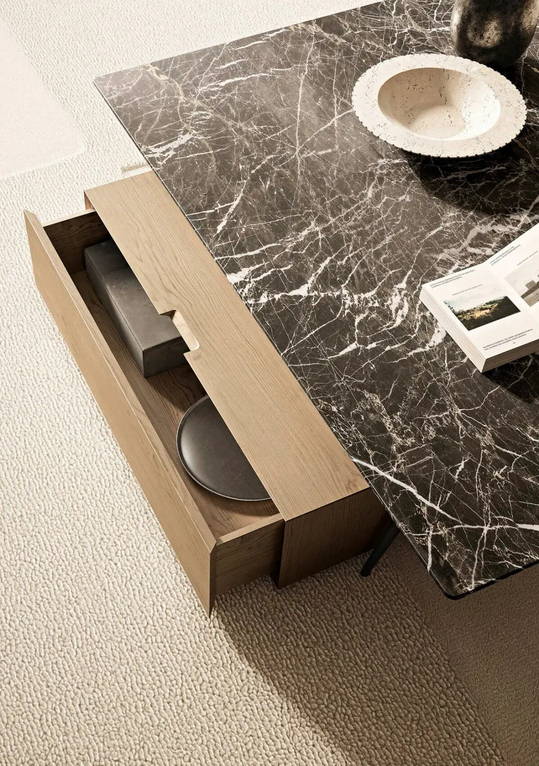 Piuma cabinet