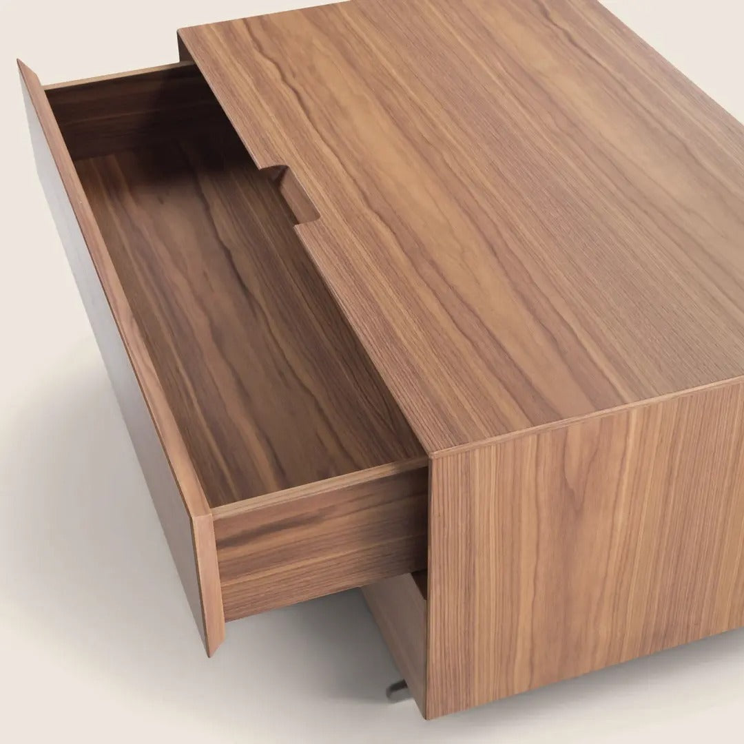Piuma night table