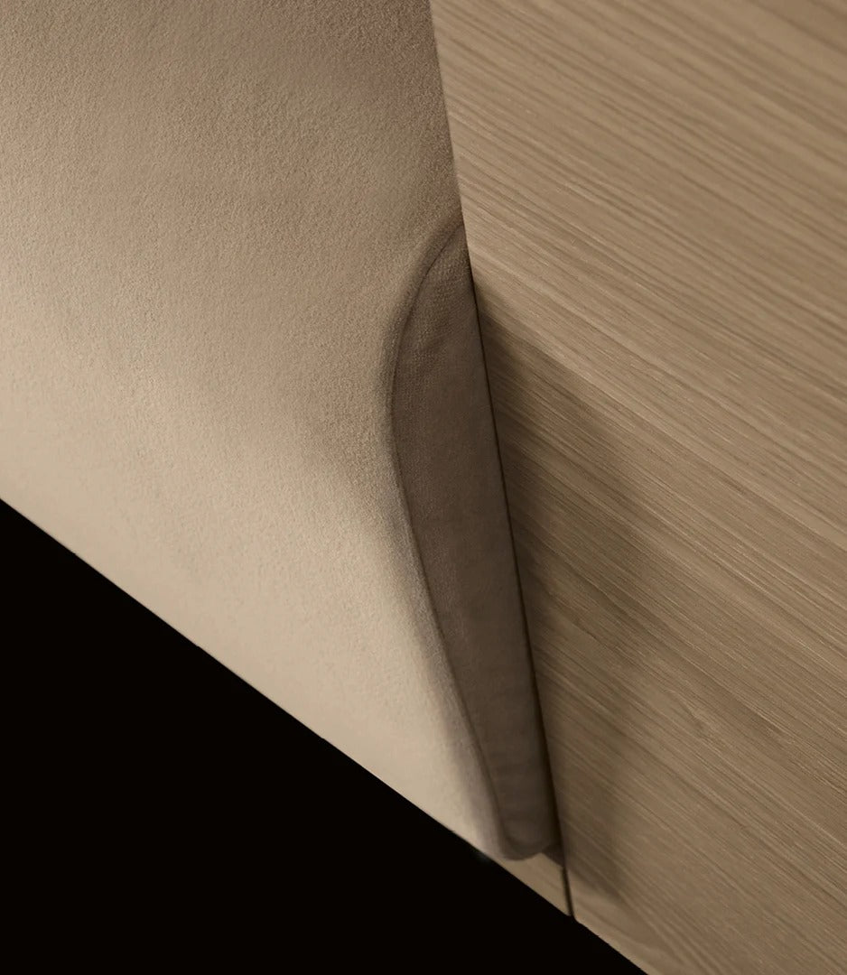 Suite chest of drawers