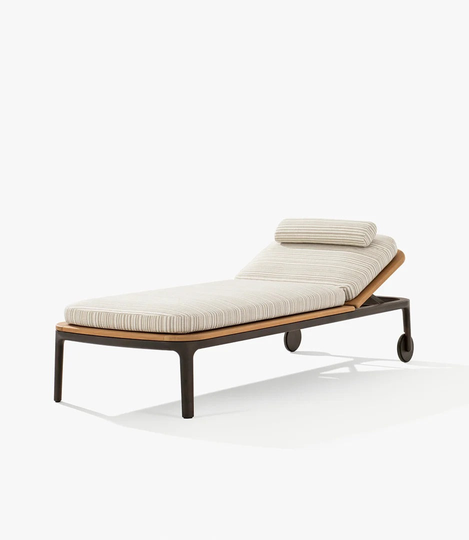 Henry sun bed