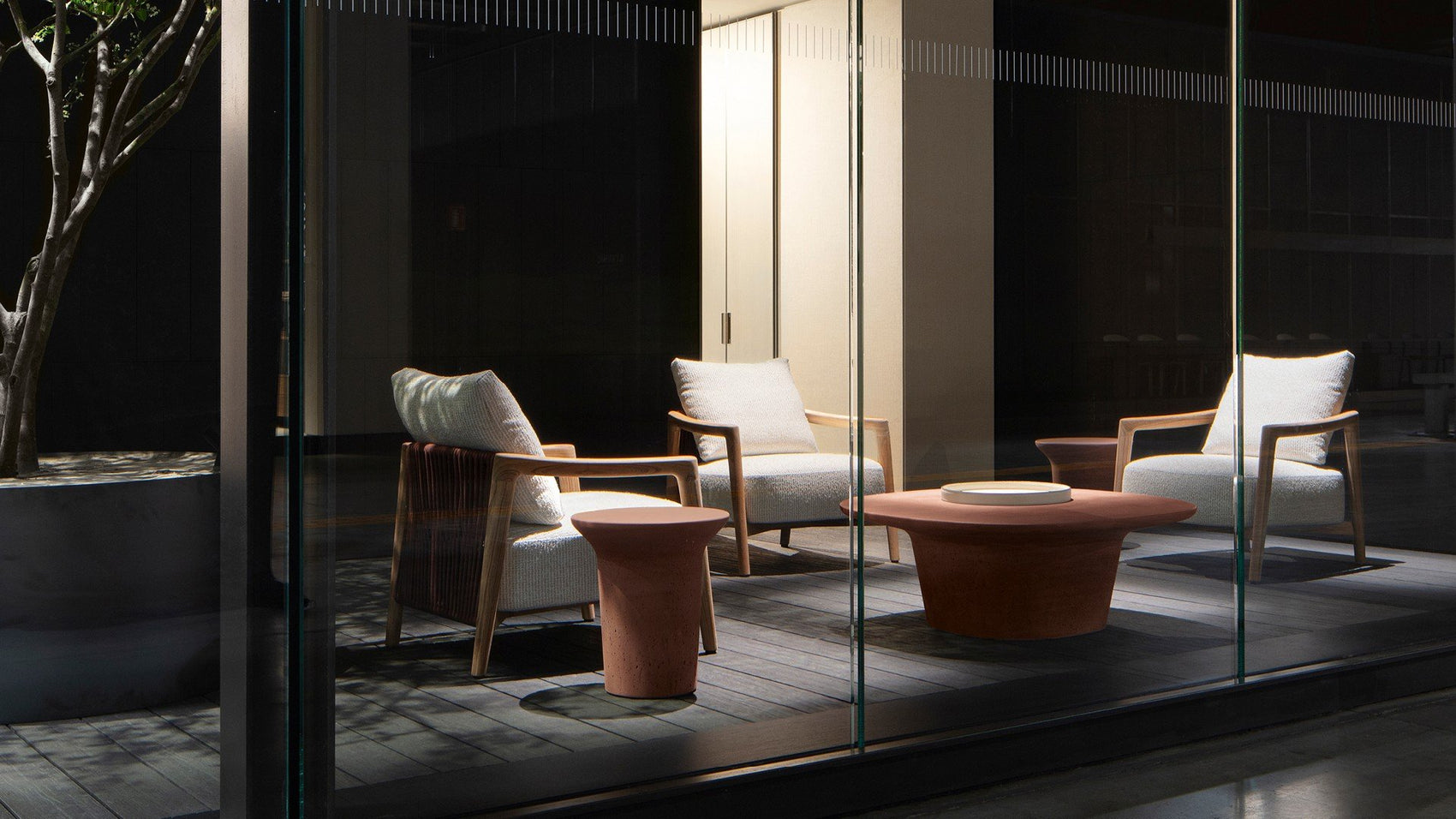 Ponte outdoor armchair