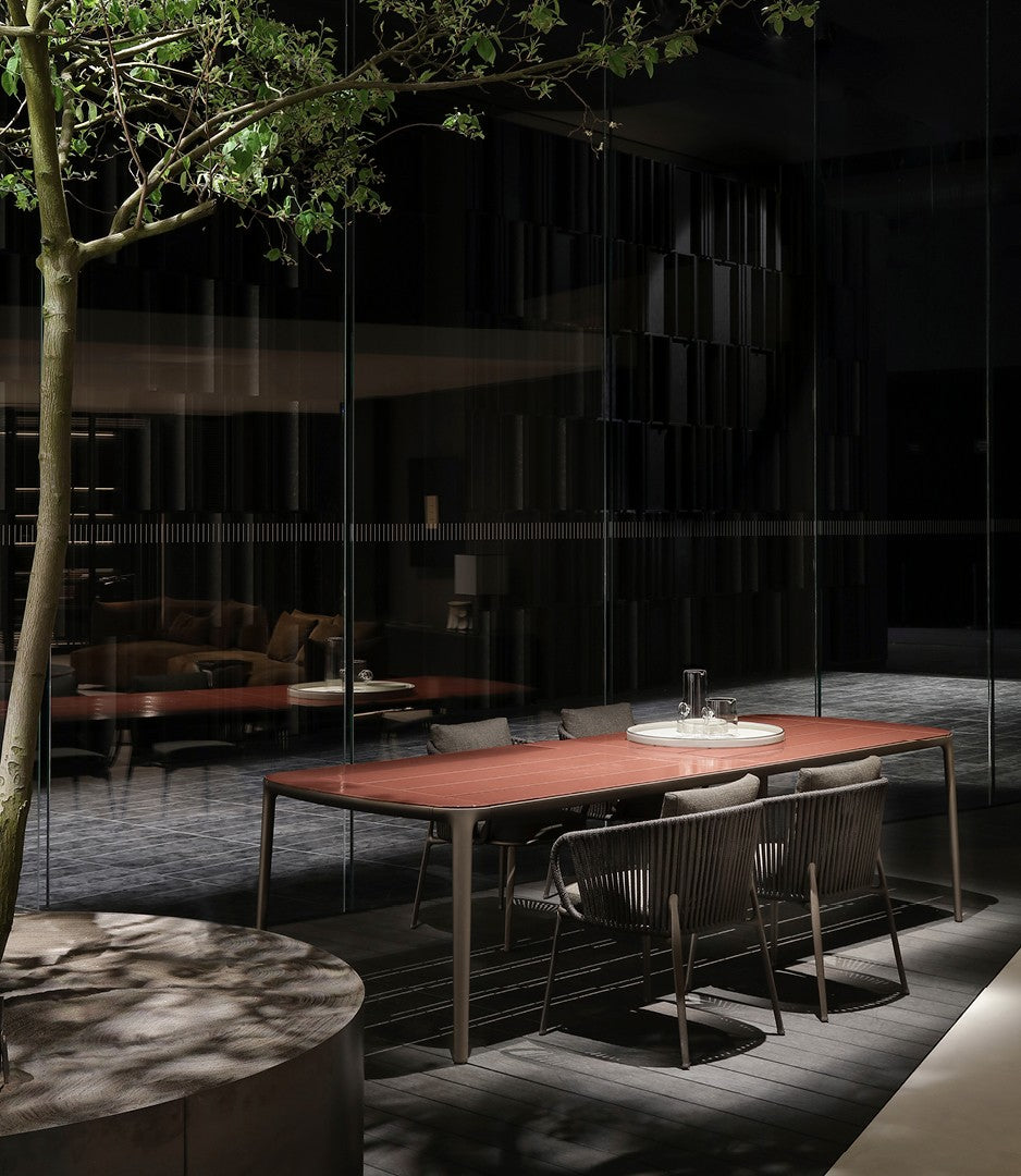 Henry outdoor dining table