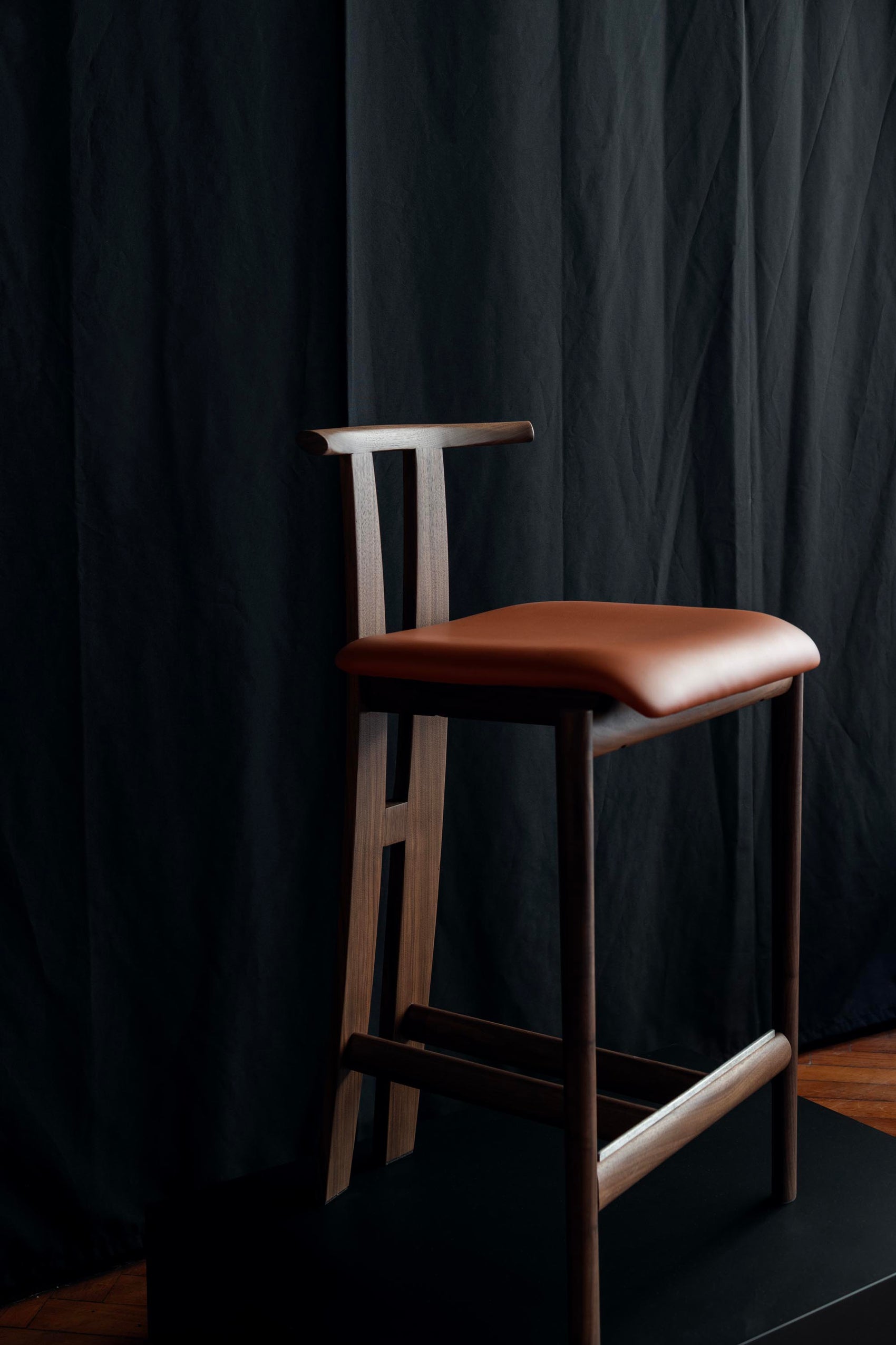 Twin barstool