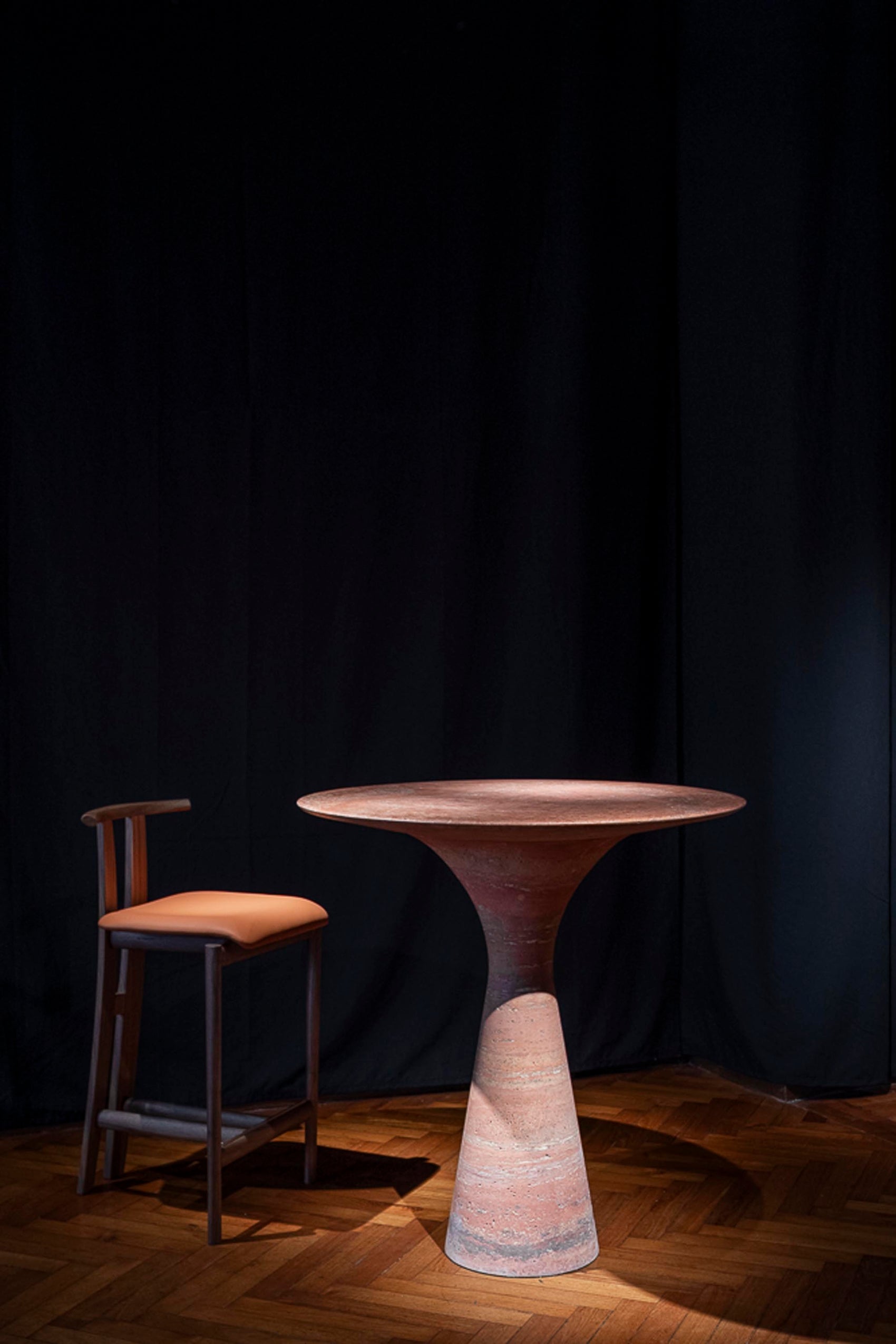 Twin barstool
