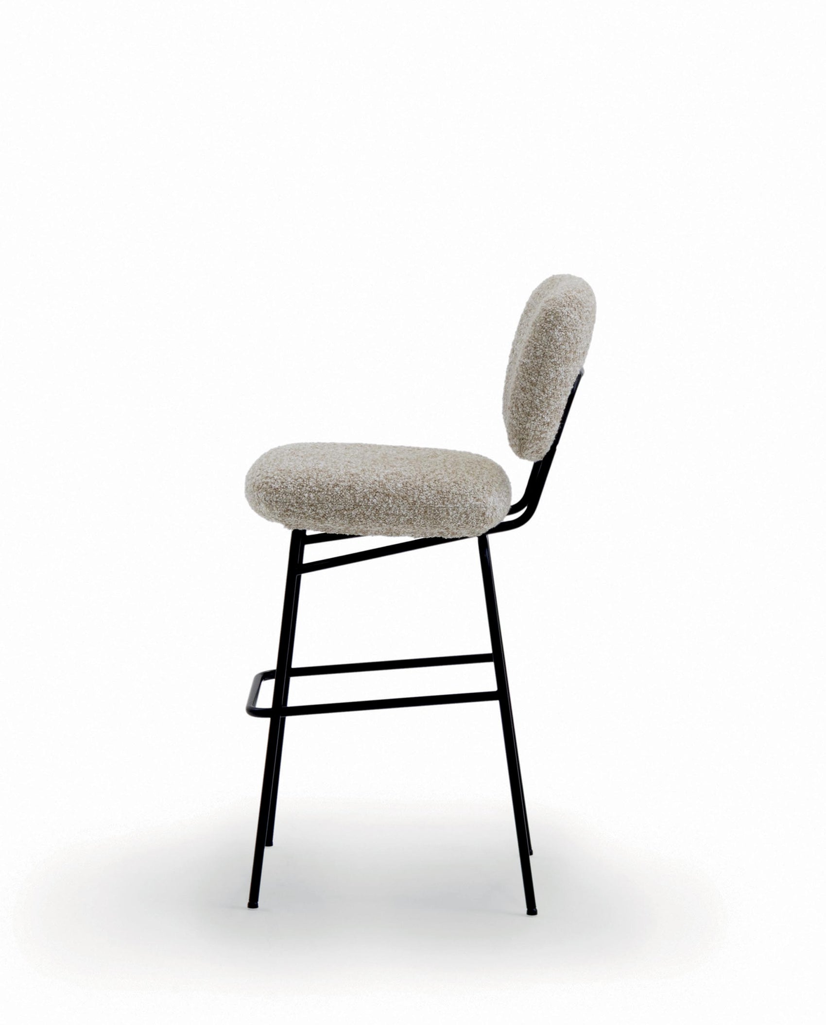 Momo stool