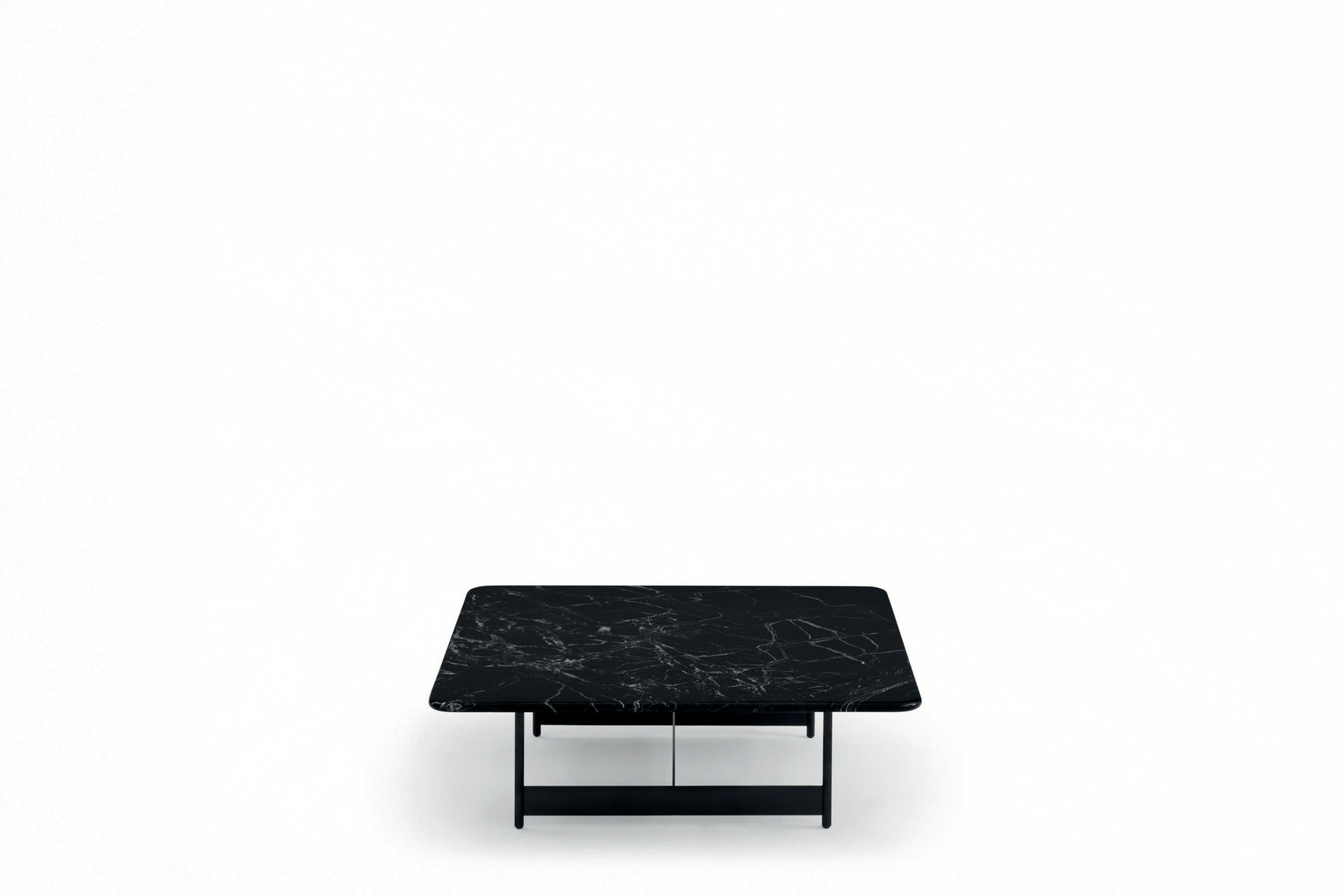 Tokio small table