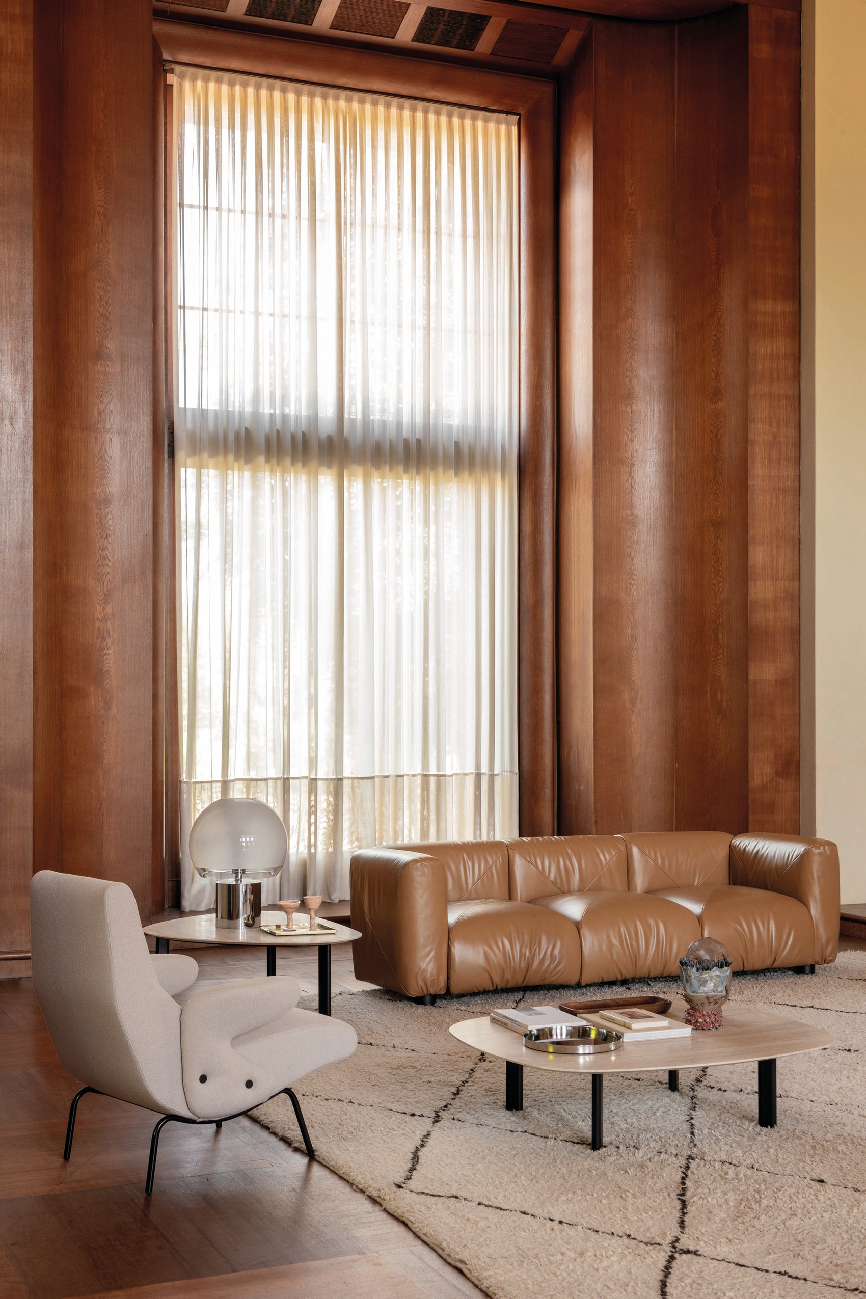 Marea small table
