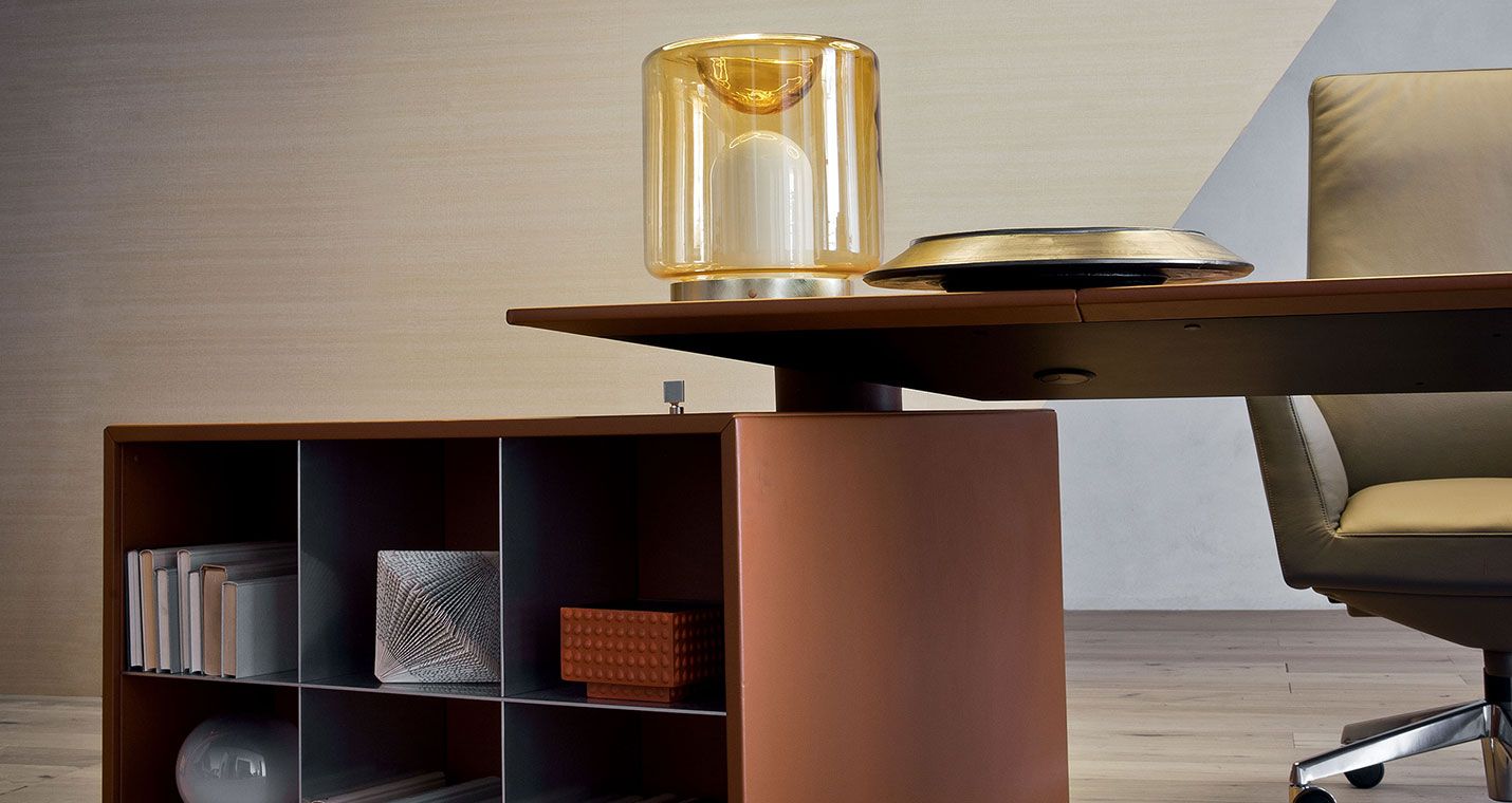 CEO Cube Desk by Poltrona Frau | Studio Italia