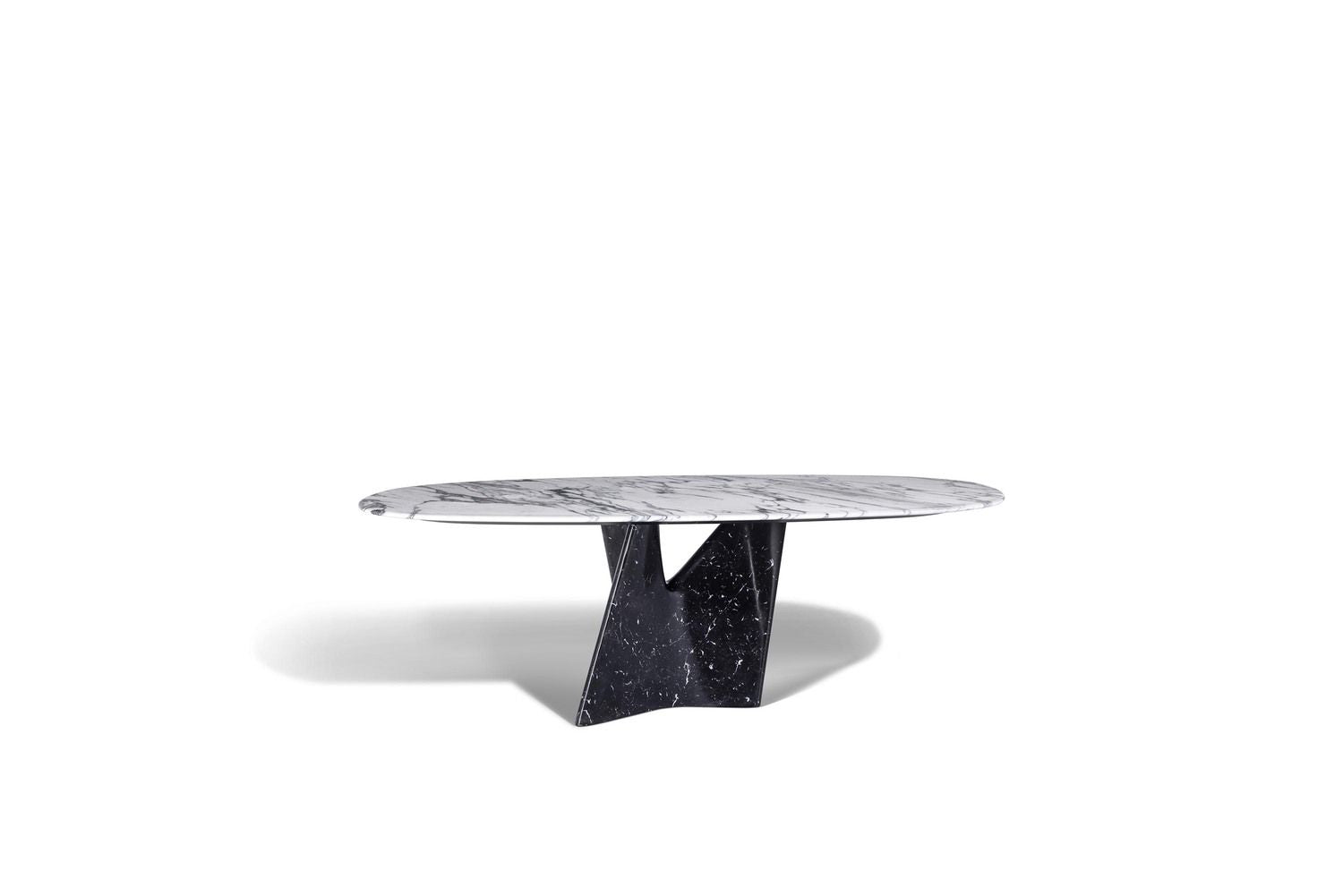 Infinitamente dining table