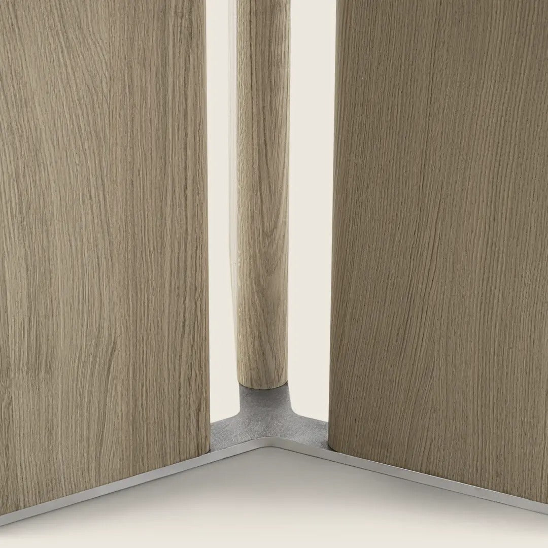 Marquis table