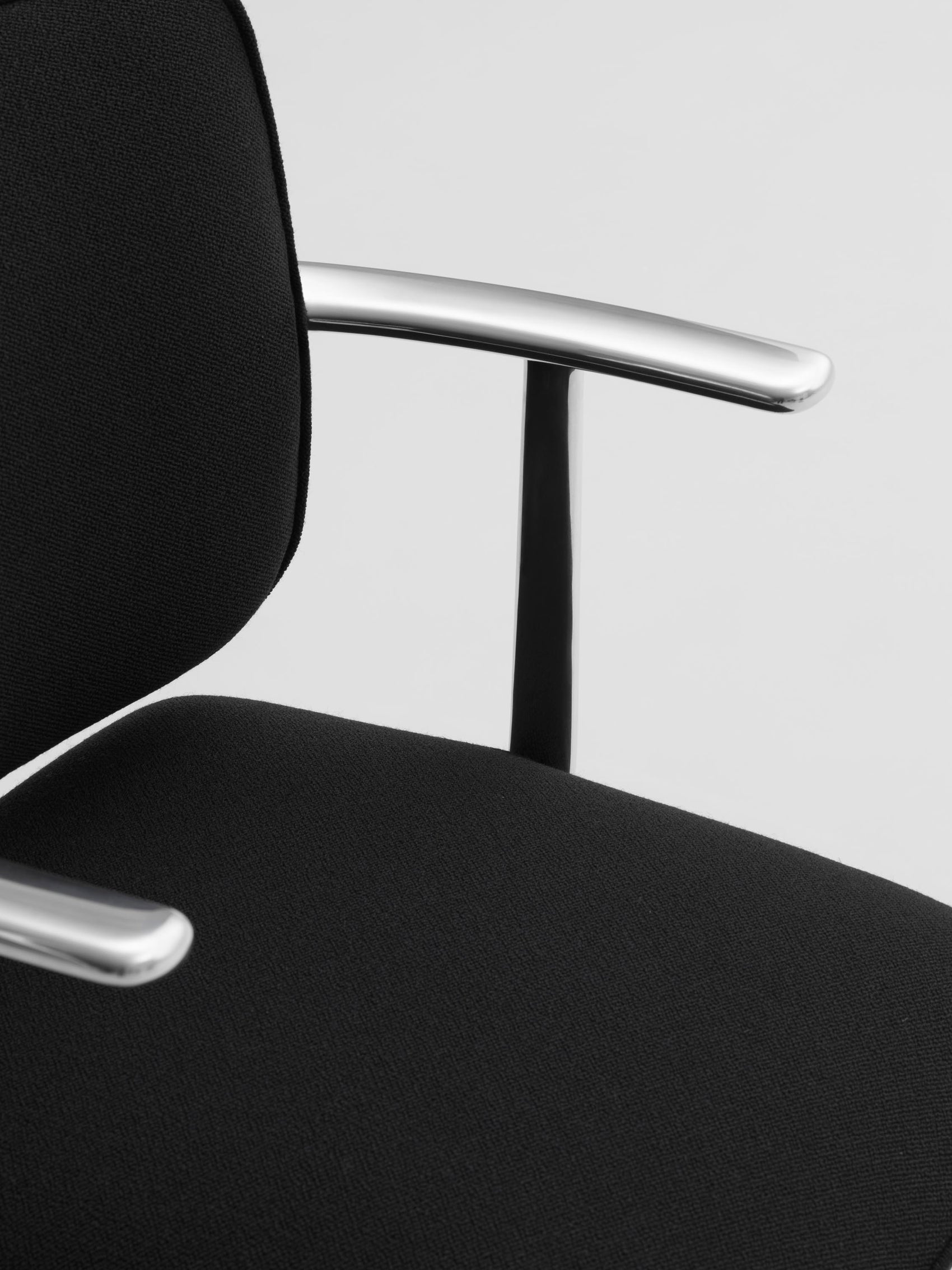 U-Type chair