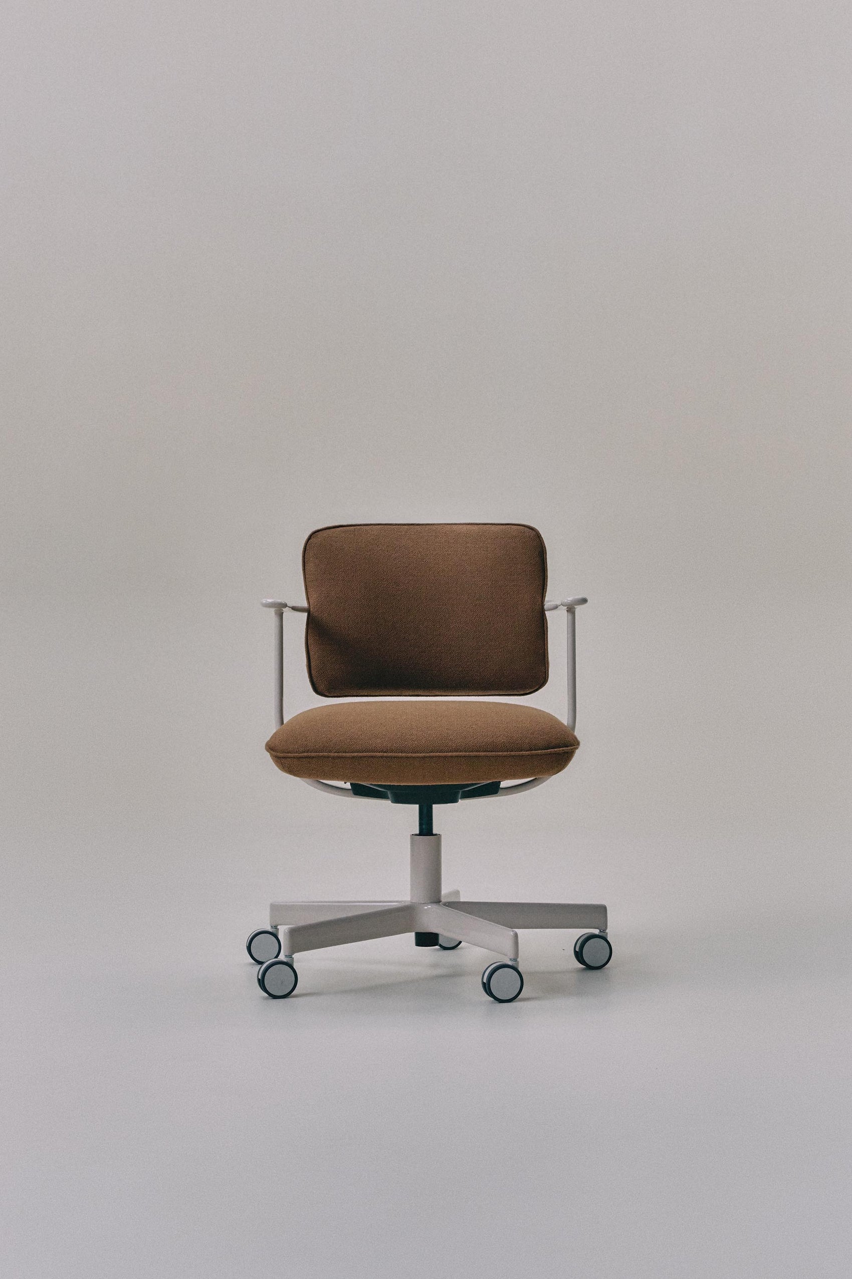 U-Type chair